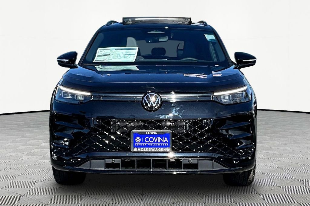 New 2026 Volkswagen Tiguan SE R-Line image 2
