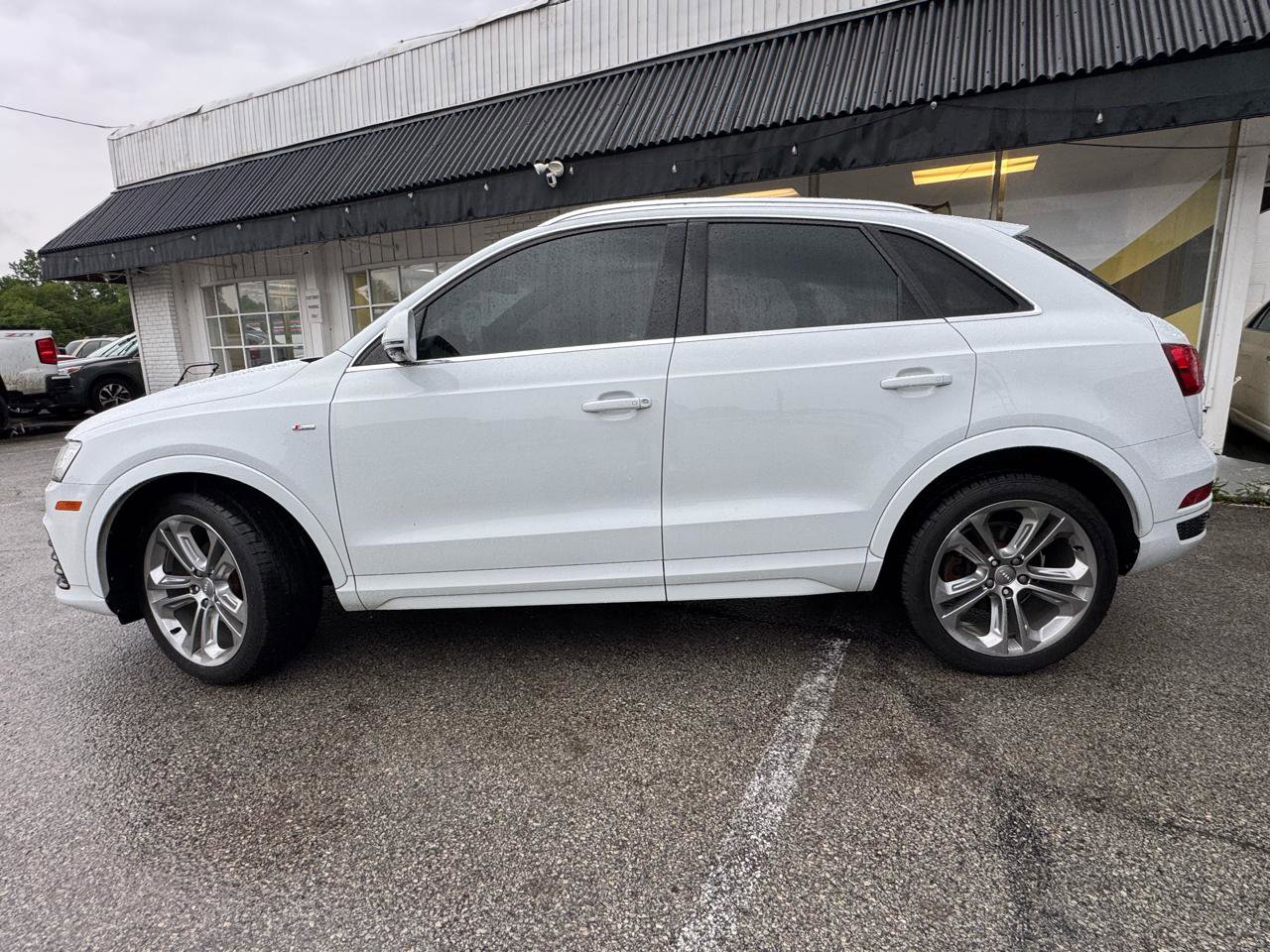 Used 2016 Audi Q3 2.0T Prestige w/ Prestige Package AWD/4WD image 3