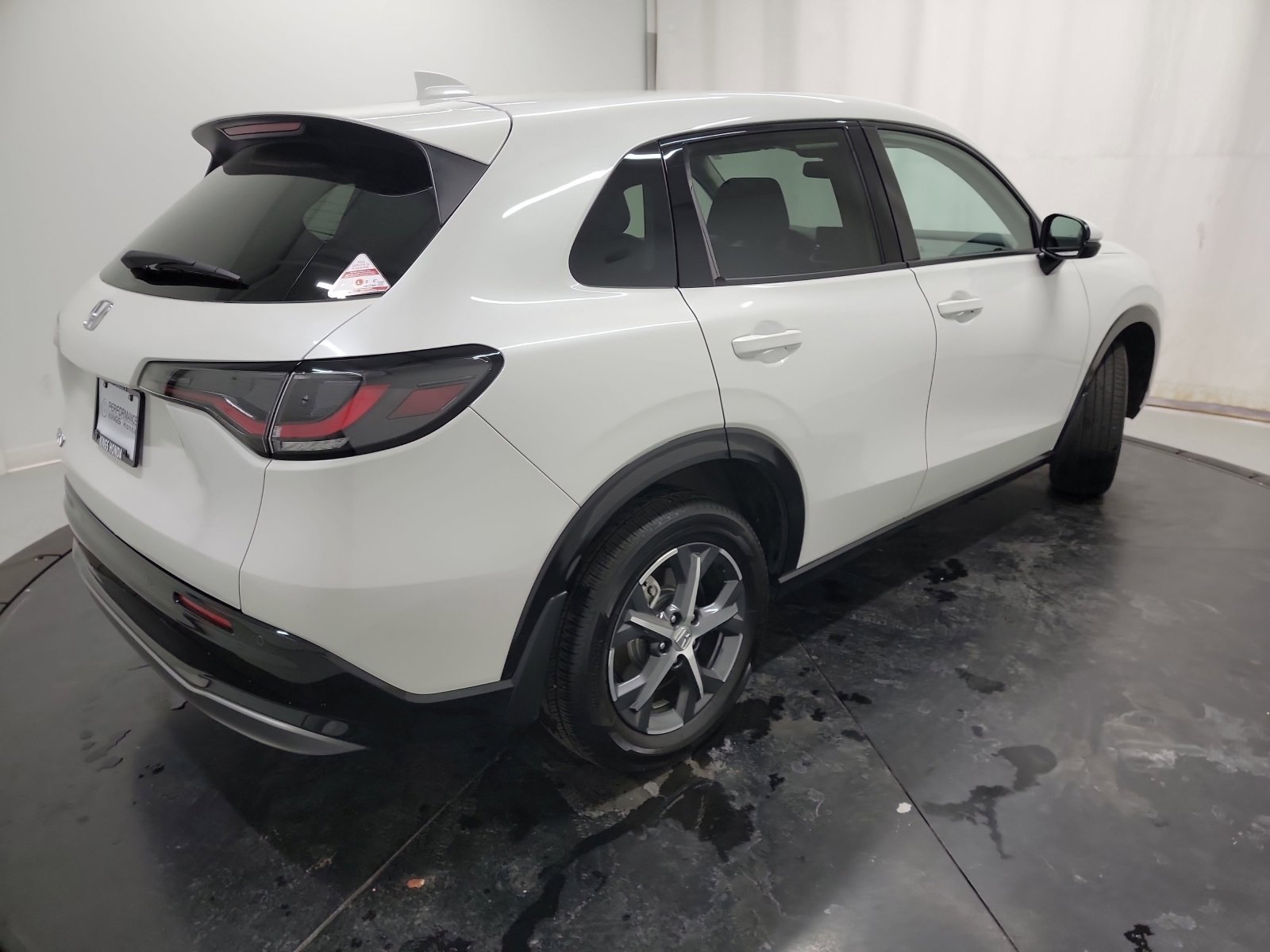 Used 2025 Honda HR-V EX-L image 9