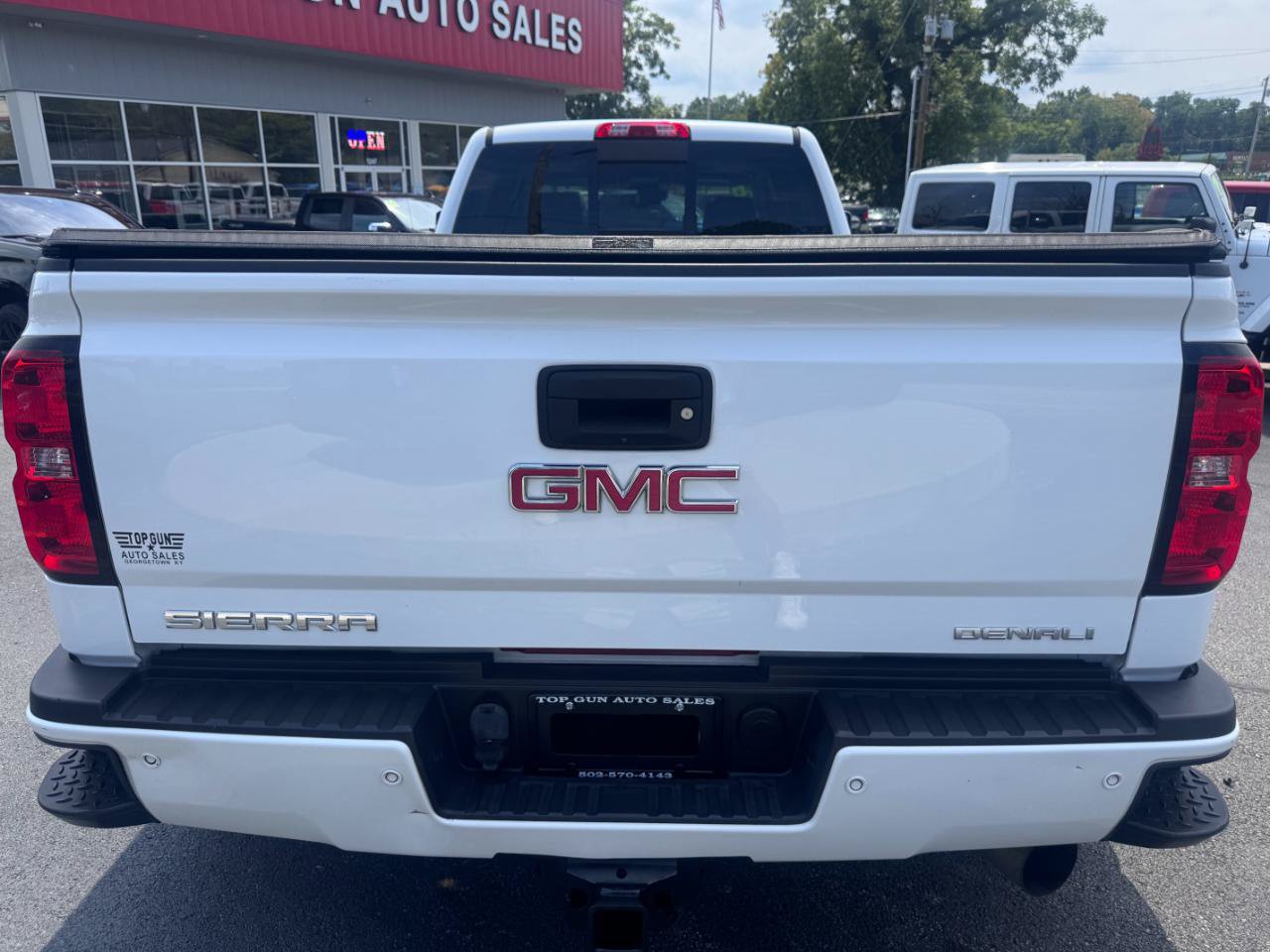 Used 2016 GMC Sierra 3500 Denali w/ Duramax Plus Package AWD/4WD image 4
