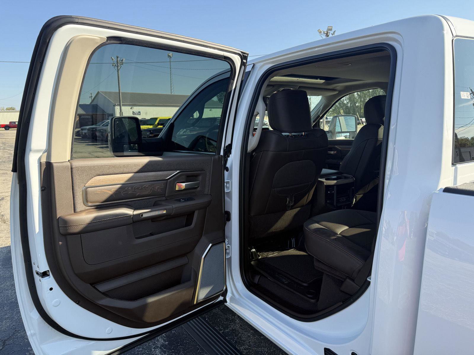 New 2026 RAM 2500 Limited AWD/4WD image 29