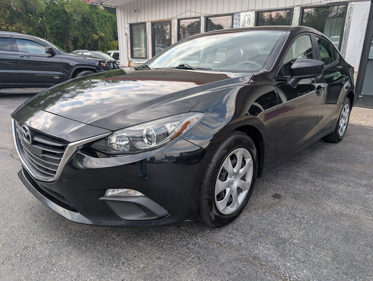 Used 2015 MAZDA MAZDA3 i Sport image 3