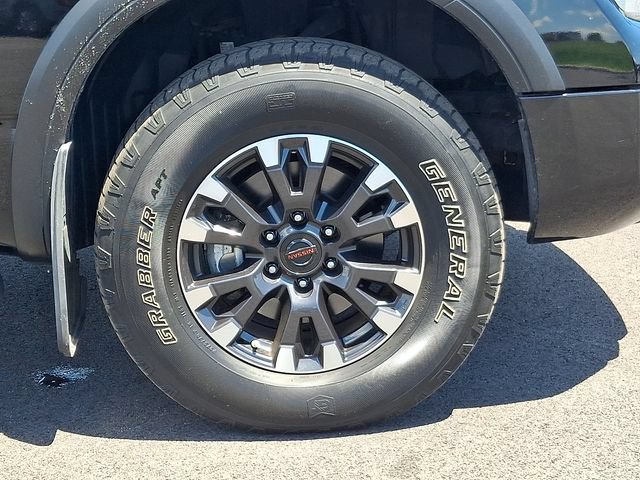 Used 2021 Nissan Titan PRO-4X w/ Pro-4x Convenience Package AWD/4WD image 11