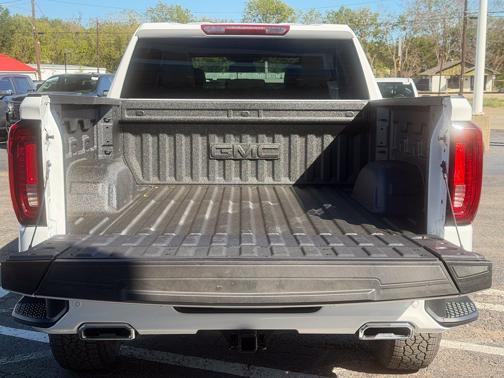 New 2026 GMC Sierra 1500 AT4 w/ LPO, Black Badging Package AWD/4WD image 7