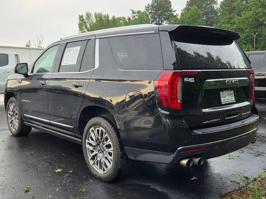 Used 2023 GMC Yukon Denali Ultimate AWD/4WD image 3