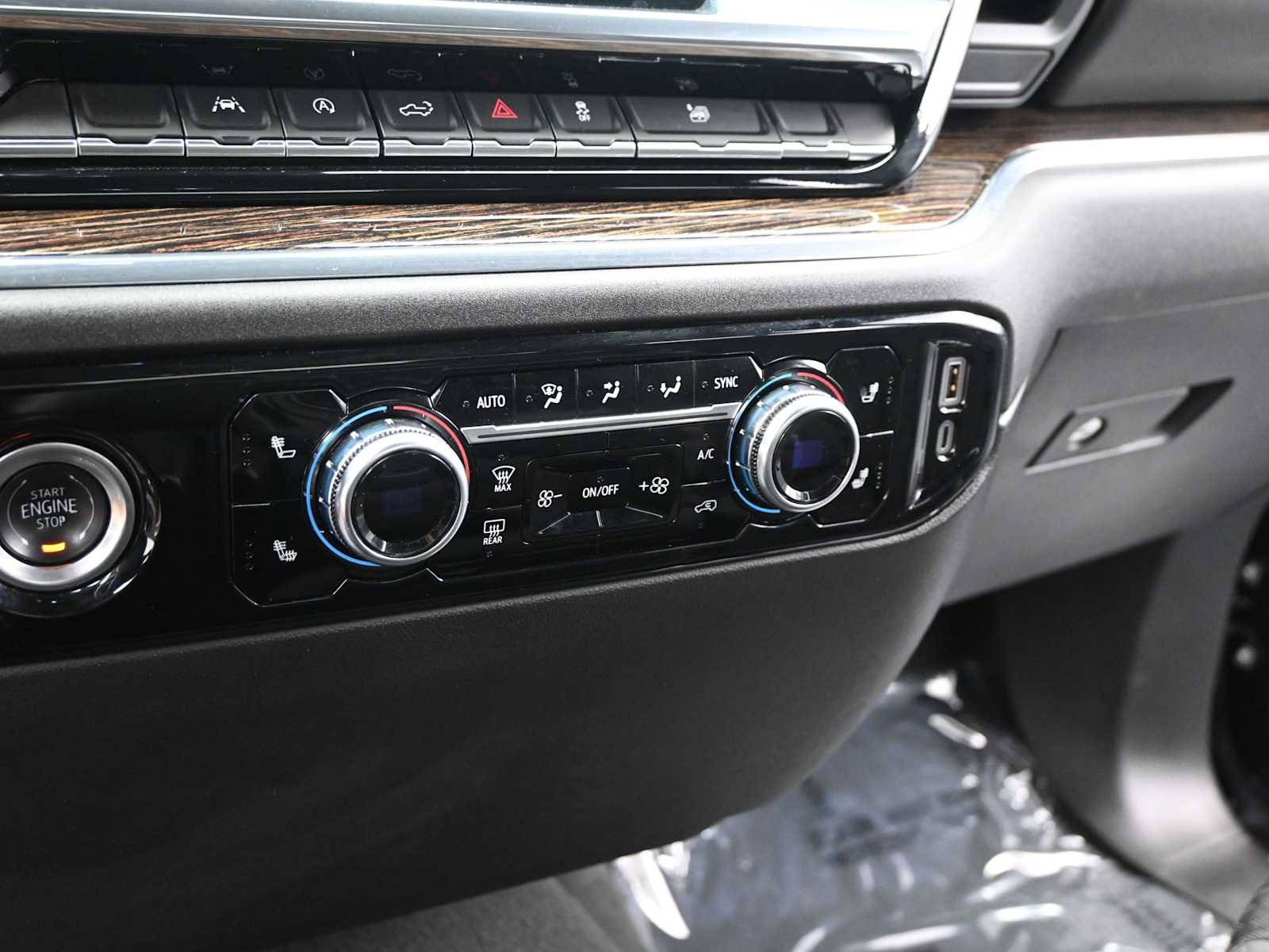 Used 2024 GMC Sierra 1500 SLE AWD/4WD image 19