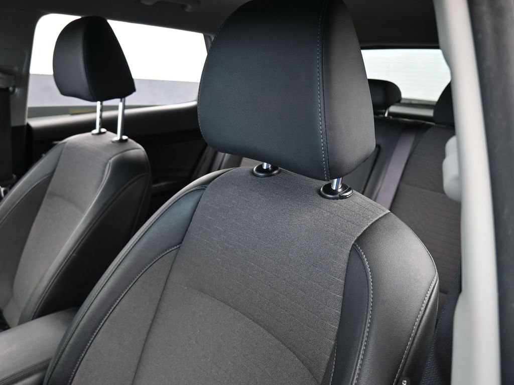 Used 2023 Kia Seltos S w/ Navigation Package image 16