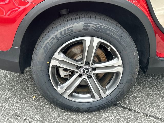 Used 2019 Mercedes-Benz GLC 300 w/ Parking Assistance Package image 17