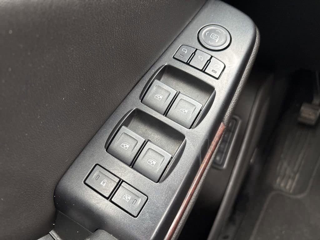 Used 2020 GMC Yukon SLT w/ Open Road Package image 29