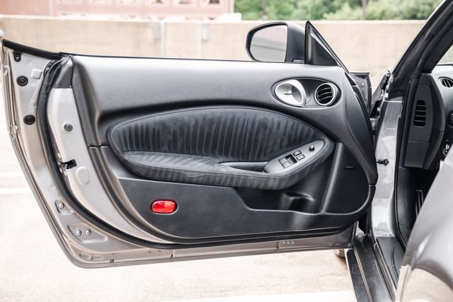 Used 2009 Nissan 370Z Touring RWD image 58