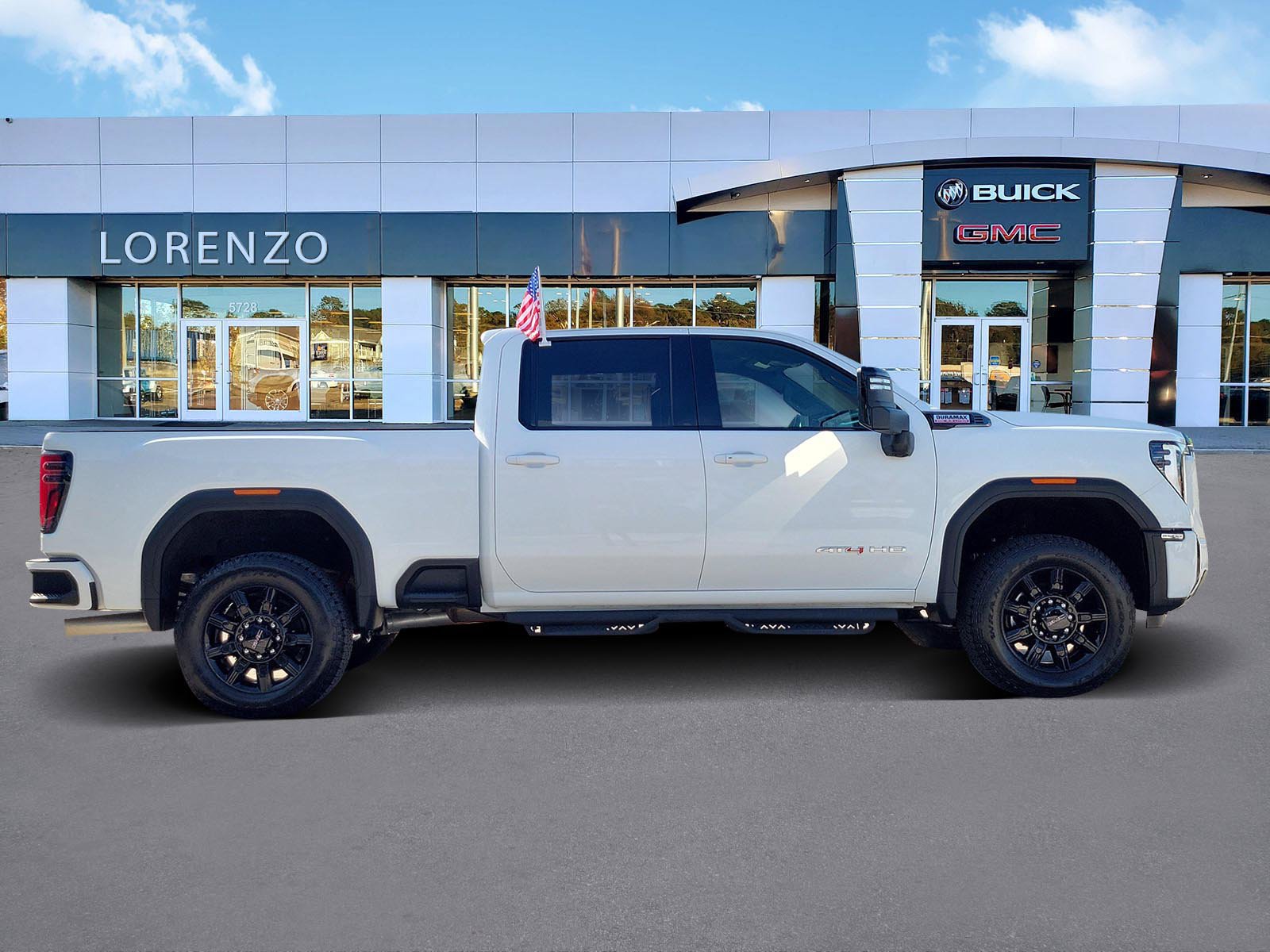 Used 2026 GMC Sierra 2500 AT4 AWD/4WD image 4