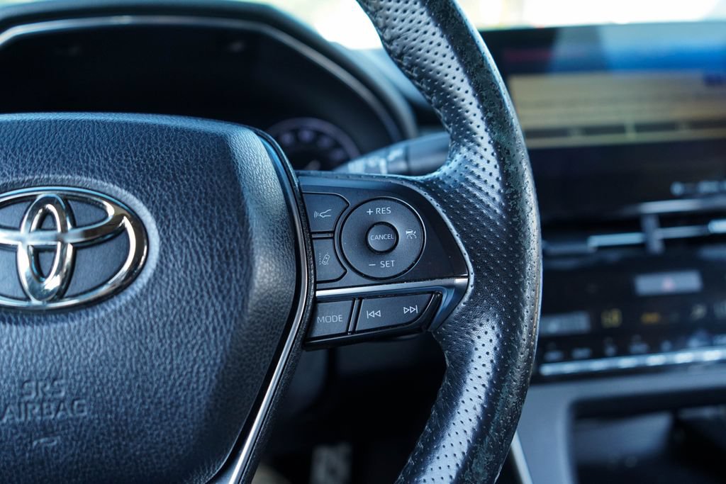 Used 2019 Toyota Avalon XSE FWD image 31