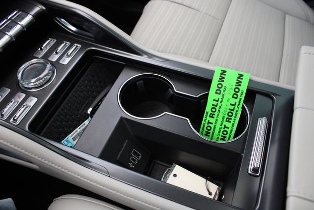New 2026 Lincoln Nautilus Reserve AWD/4WD image 19