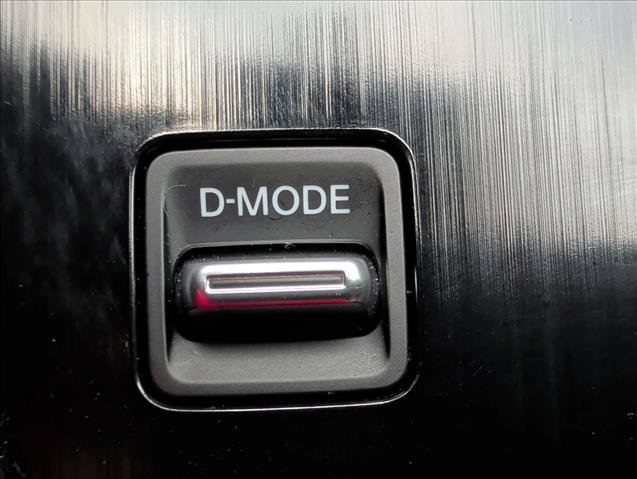 Used 2023 Nissan Rogue SV FWD image 17