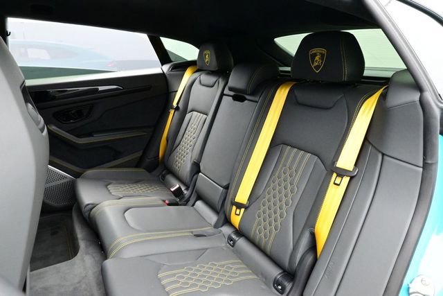 Used 2025 Lamborghini Urus SE AWD/4WD image 14