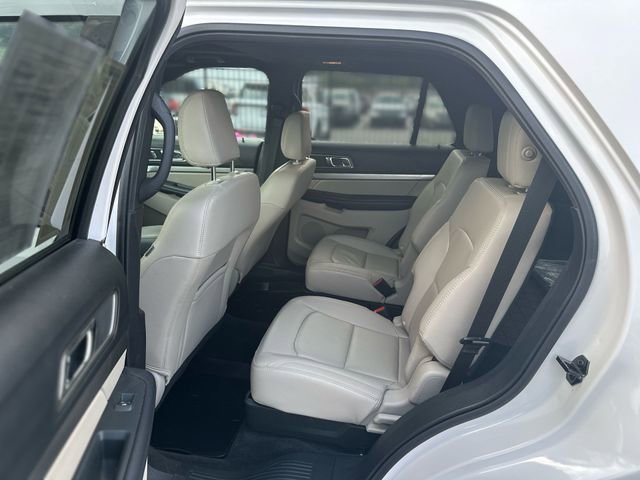 Used 2018 Ford Explorer XLT w/ Equipment Group 202A image 24