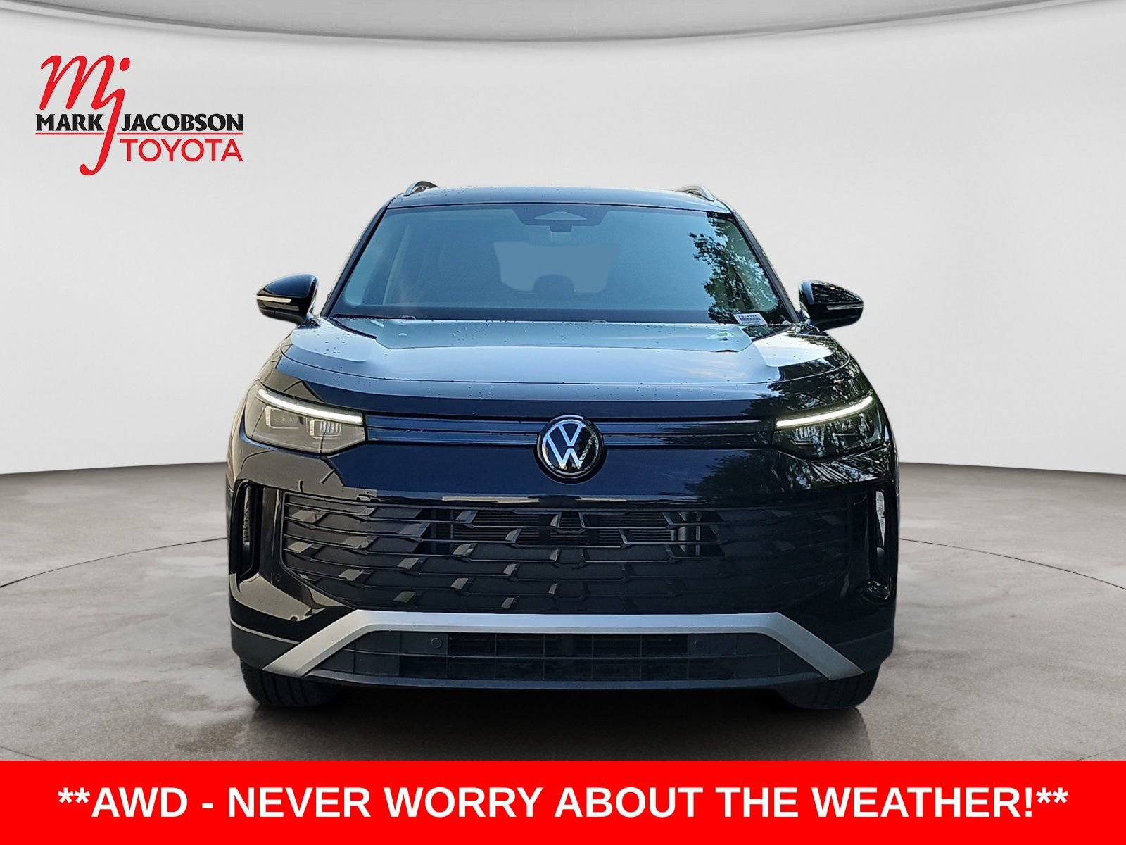 Used 2026 Volkswagen Tiguan SE AWD/4WD image 2