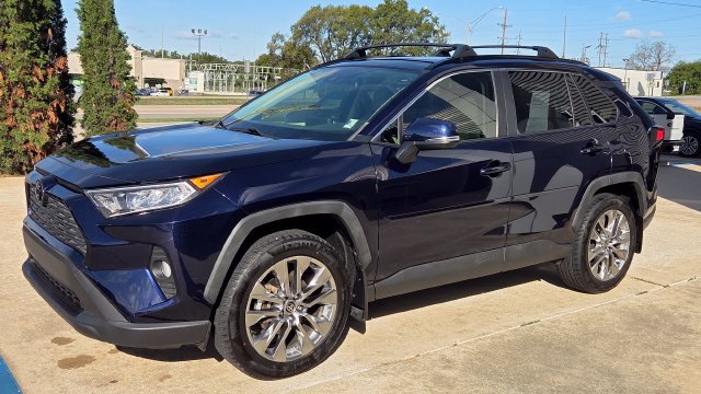 Used 2020 Toyota RAV4 XLE Premium AWD/4WD image 1