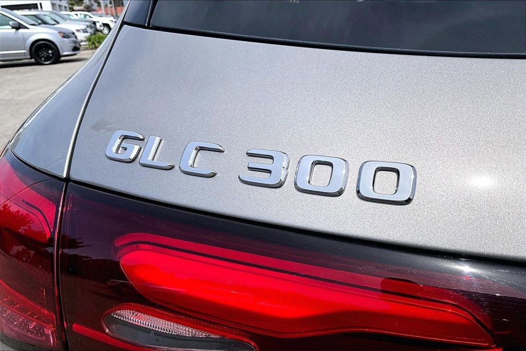 Used 2024 Mercedes-Benz GLC 300 image 24