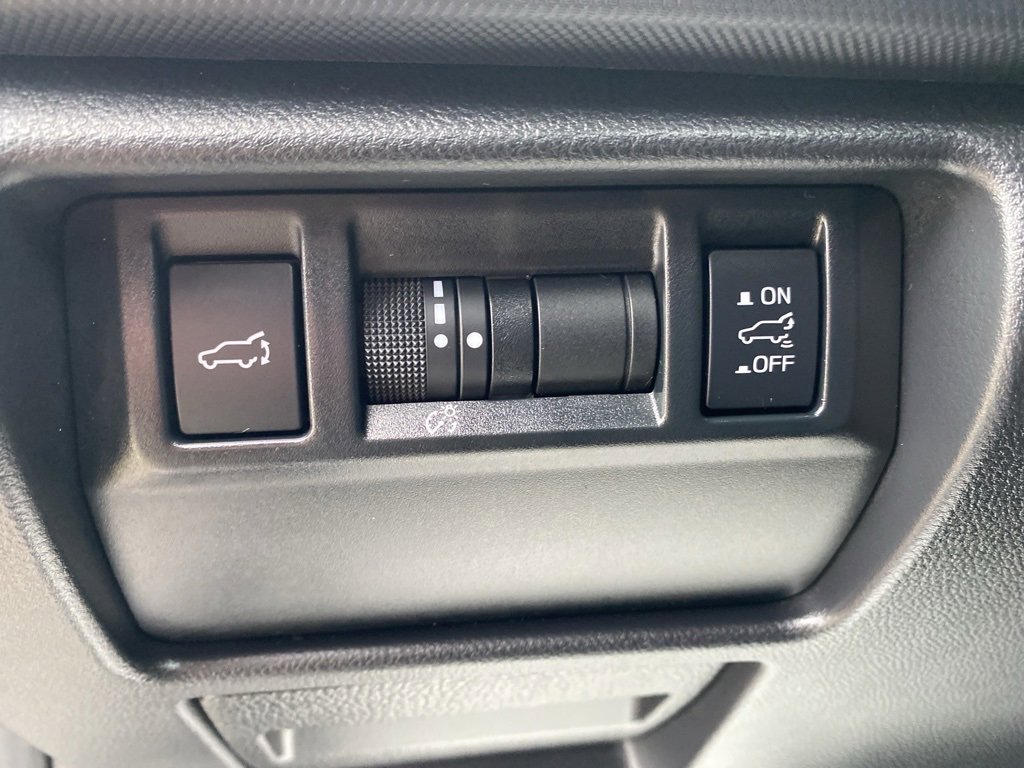 Used 2025 Subaru Forester Limited image 29