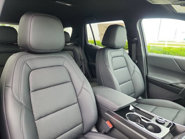 New 2026 Chevrolet Equinox LT w/ Convenience Package II FWD image 15