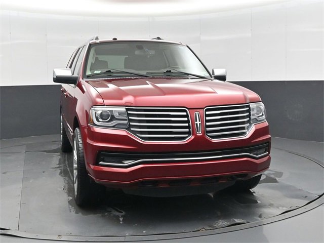 Used 2017 Lincoln Navigator Select image 10