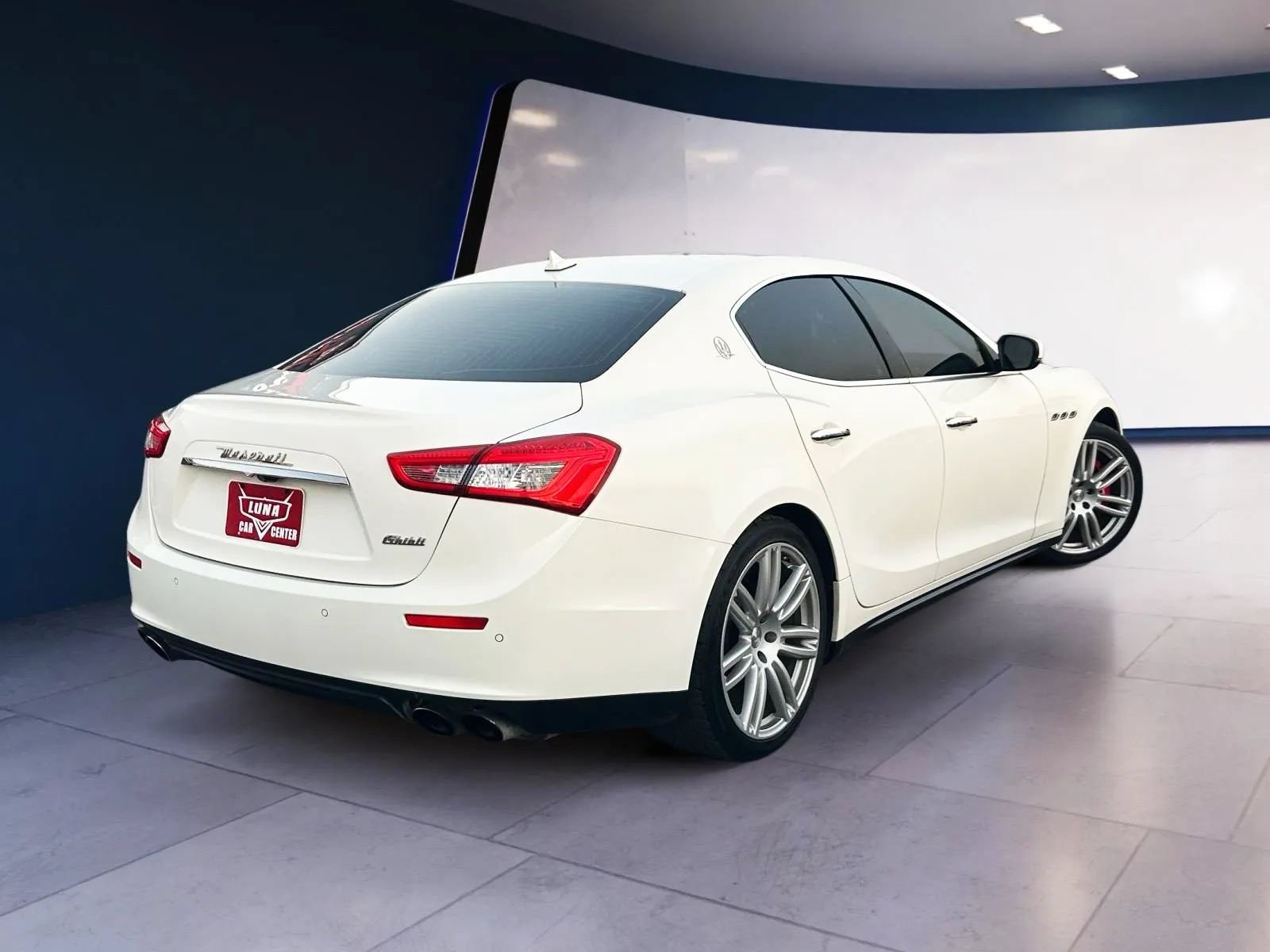 Used 2017 Maserati Ghibli RWD image 5