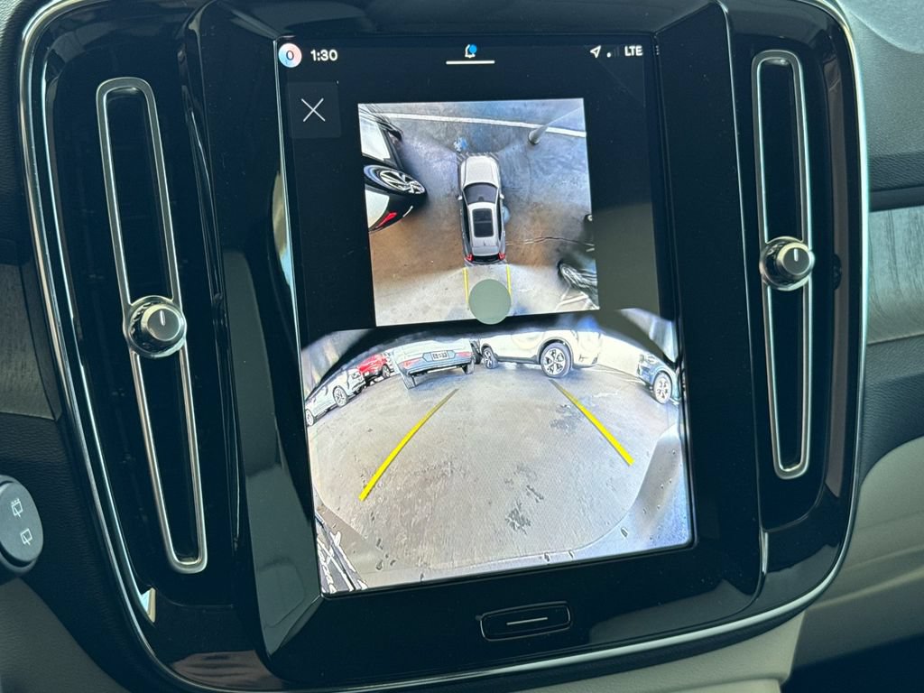 New 2026 Volvo XC40 B5 Plus w/ Protection Package Premier AWD/4WD image 19