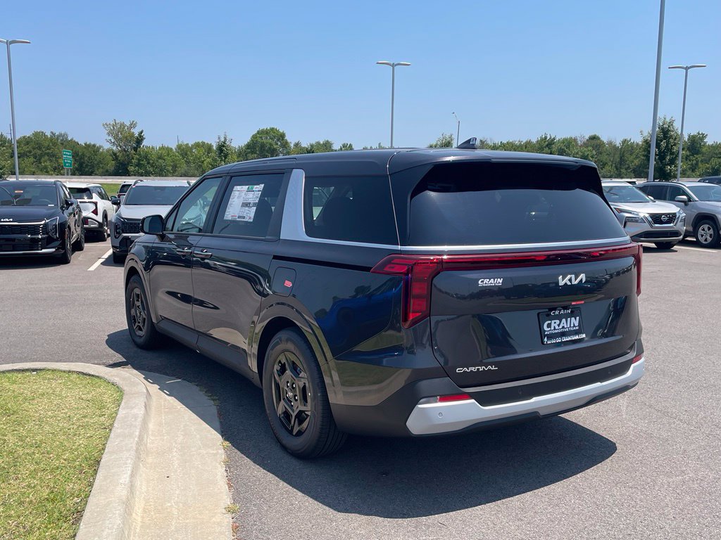 New 2026 Kia Carnival FWD image 6