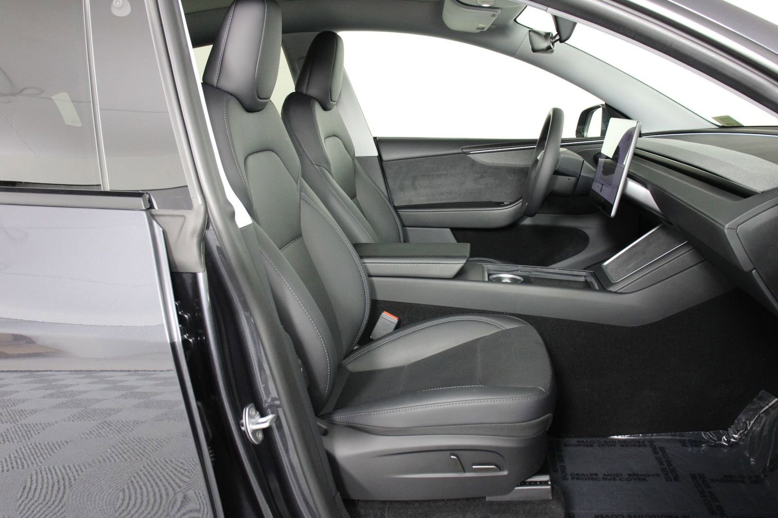 Used 2026 Tesla Model Y 2WD image 25