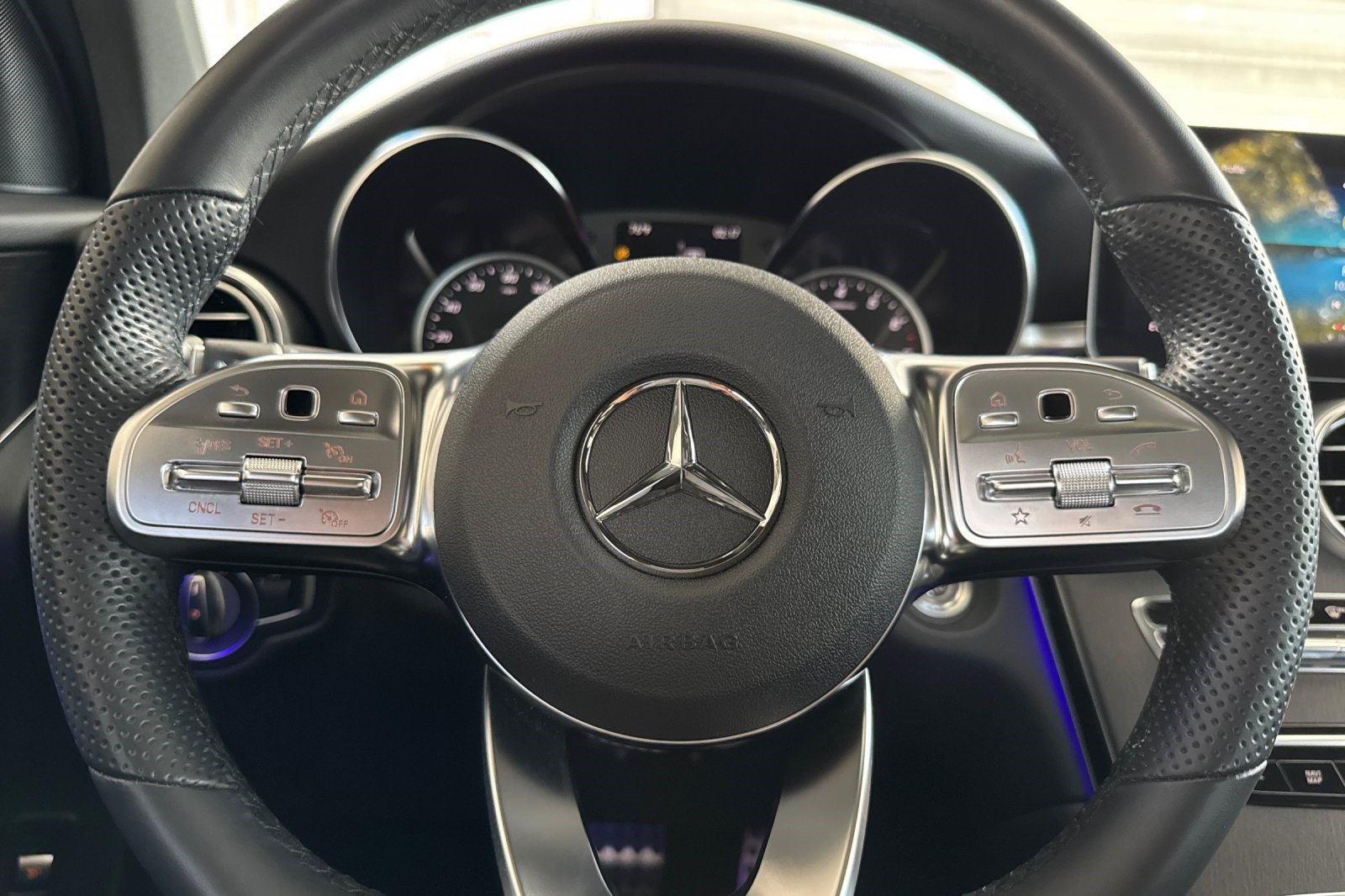 Used 2022 Mercedes-Benz GLC 300 4MATIC image 29