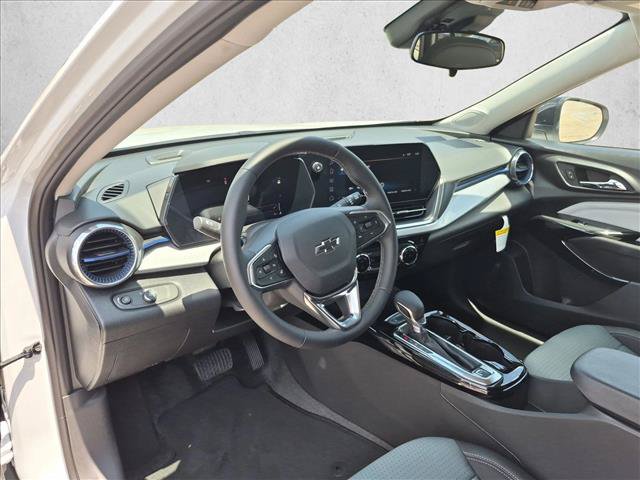 New 2026 Chevrolet Trax LT w/ Driver Confidence Package FWD image 3
