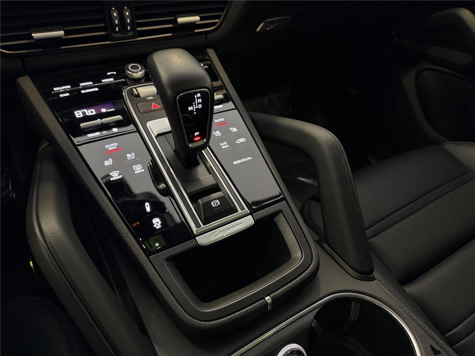 Certified 2022 Porsche Cayenne E-Hybrid image 19