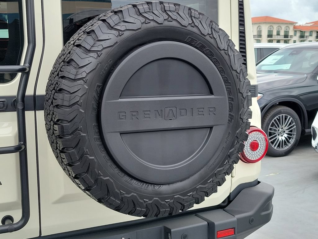 Used 2024 INEOS Grenadier AWD/4WD image 9