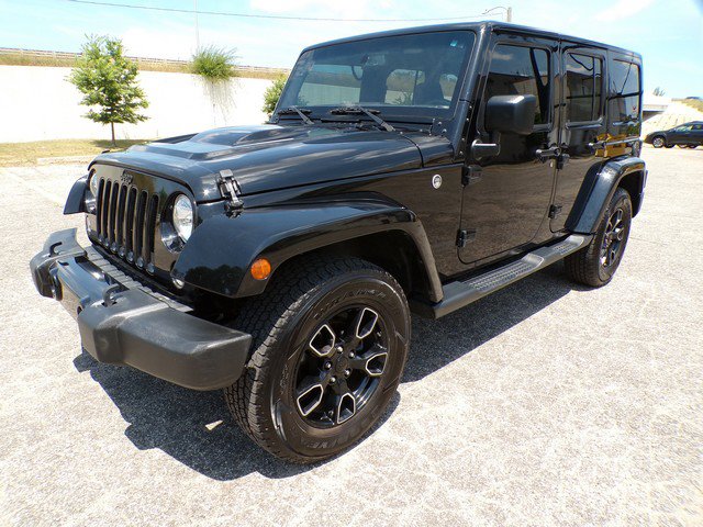Used 2018 Jeep Wrangler Unlimited Sahara w/ Dual Top Group AWD/4WD image 6
