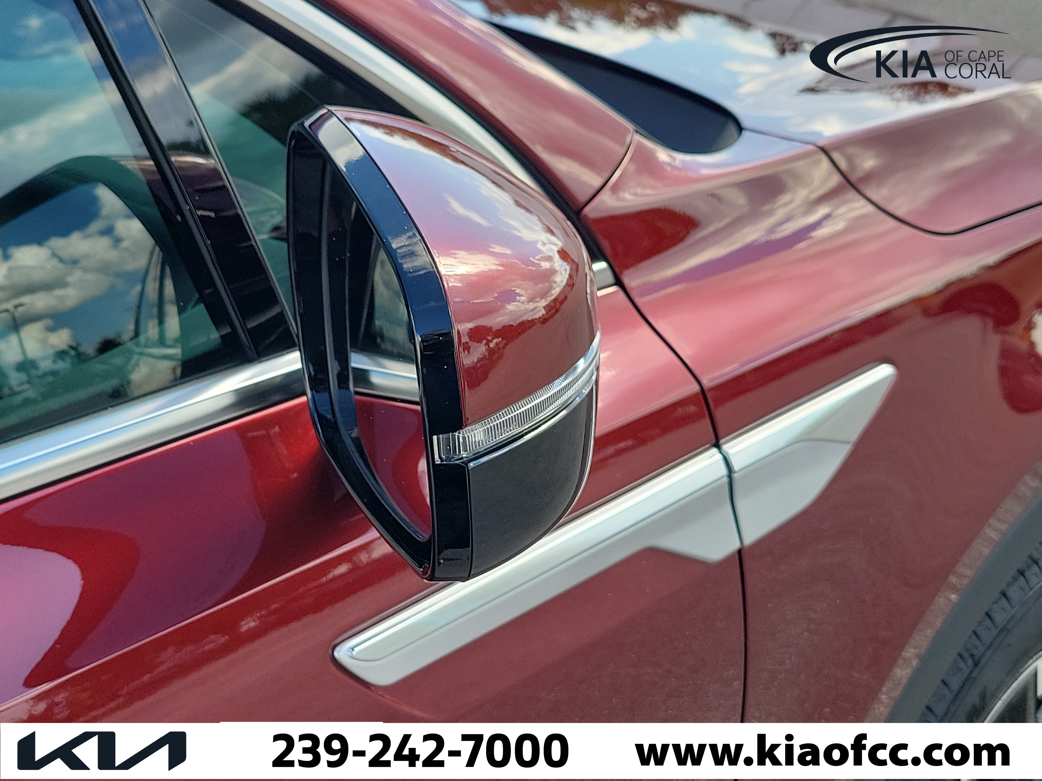 Certified 2025 Kia Sorento S FWD image 8