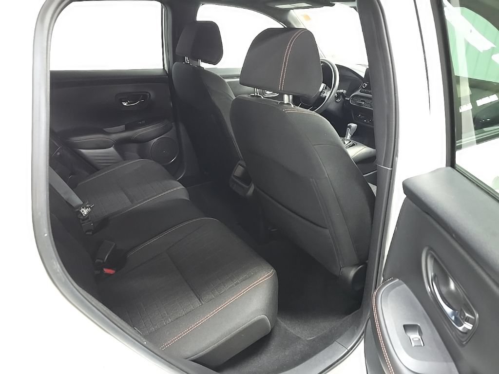 Used 2024 Honda HR-V Sport image 17