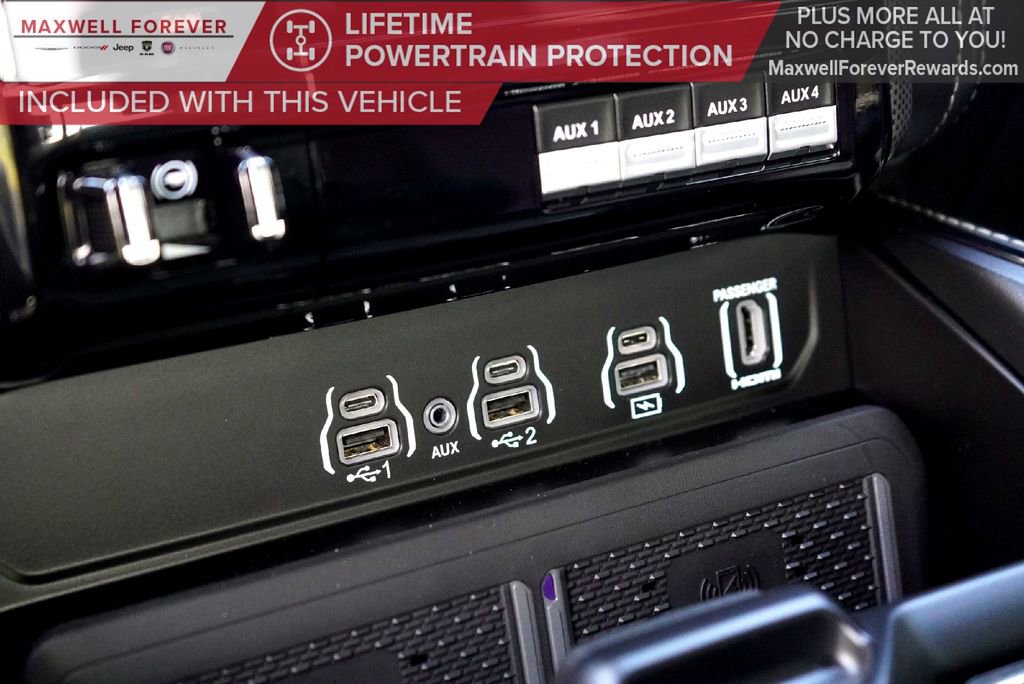 Used 2025 RAM 3500 Limited image 12