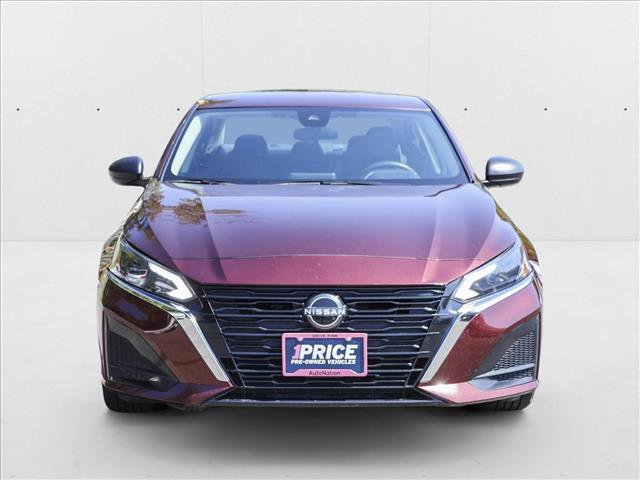 Used 2024 Nissan Altima 2.5 SV image 2