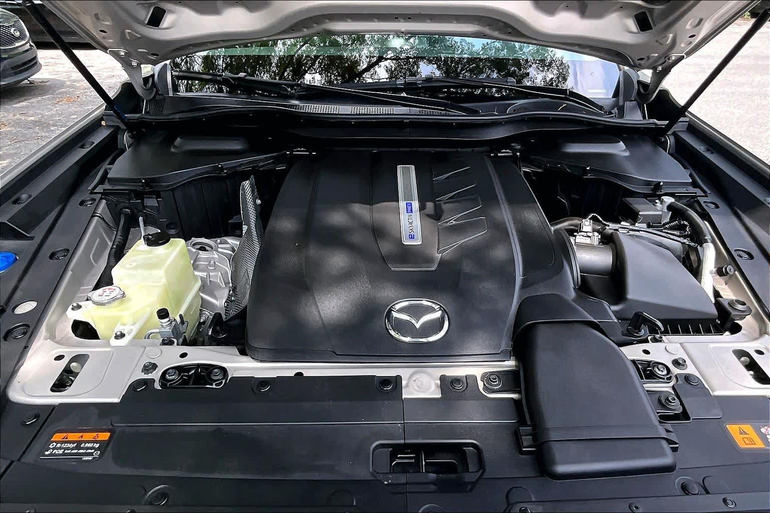 Used 2024 MAZDA CX-90 Plug-In Hybrid w/ Preferred AWD/4WD image 32