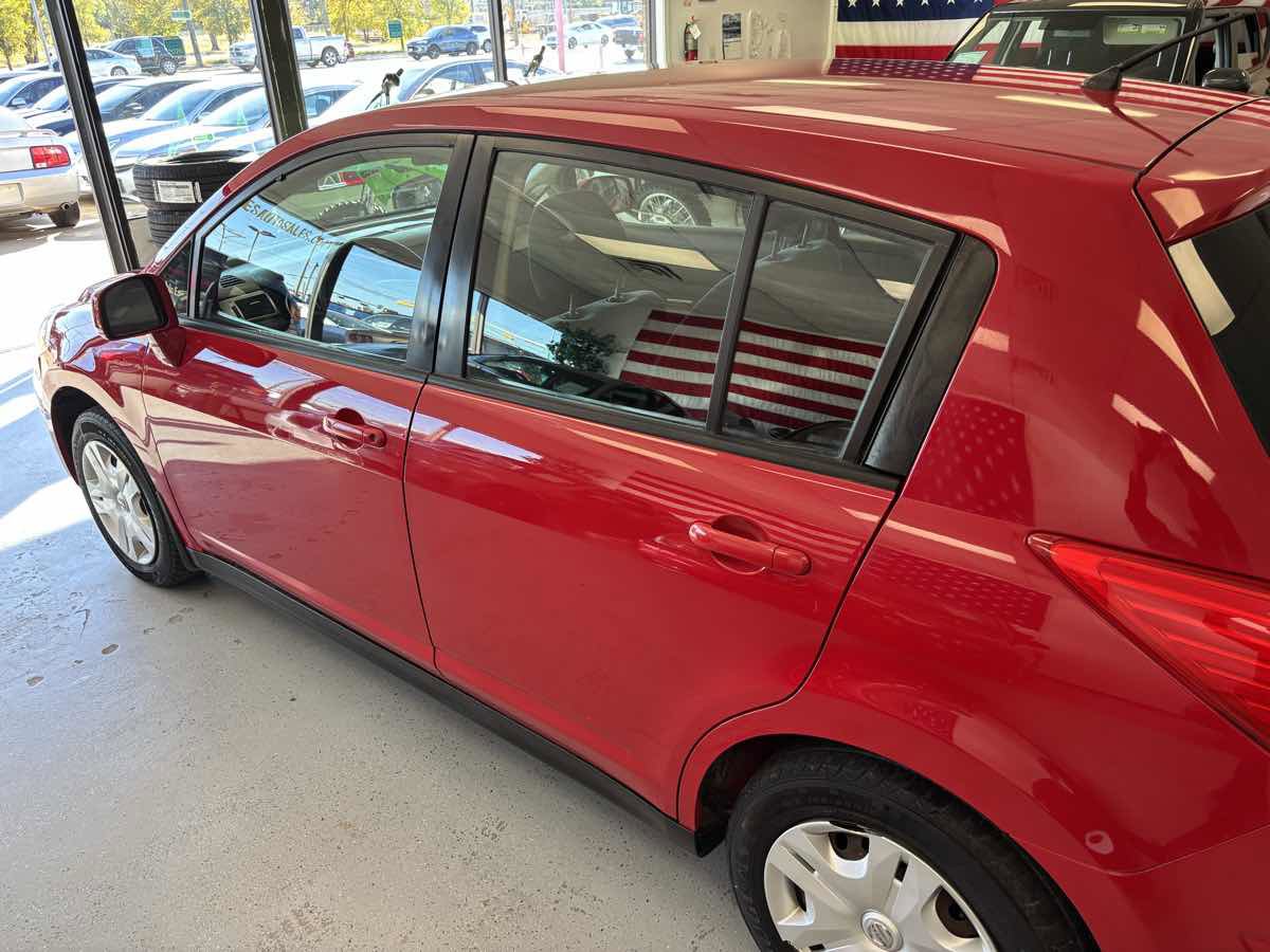 Used 2011 Nissan Versa 1.8 S w/ PWR Plus Pkg image 17