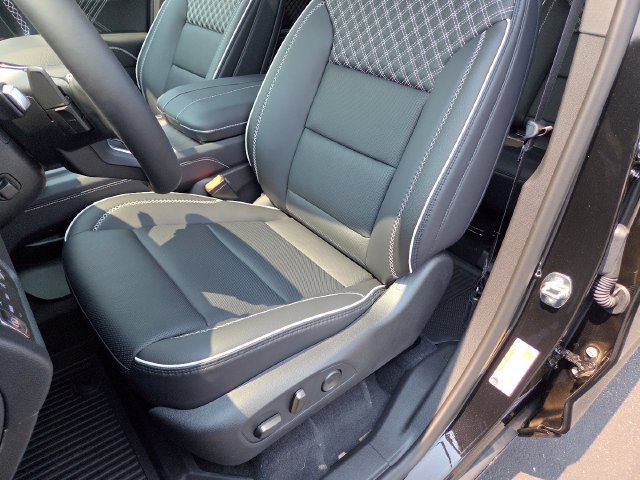 New 2026 GMC Acadia Denali w/ Super Cruise Package AWD/4WD image 29