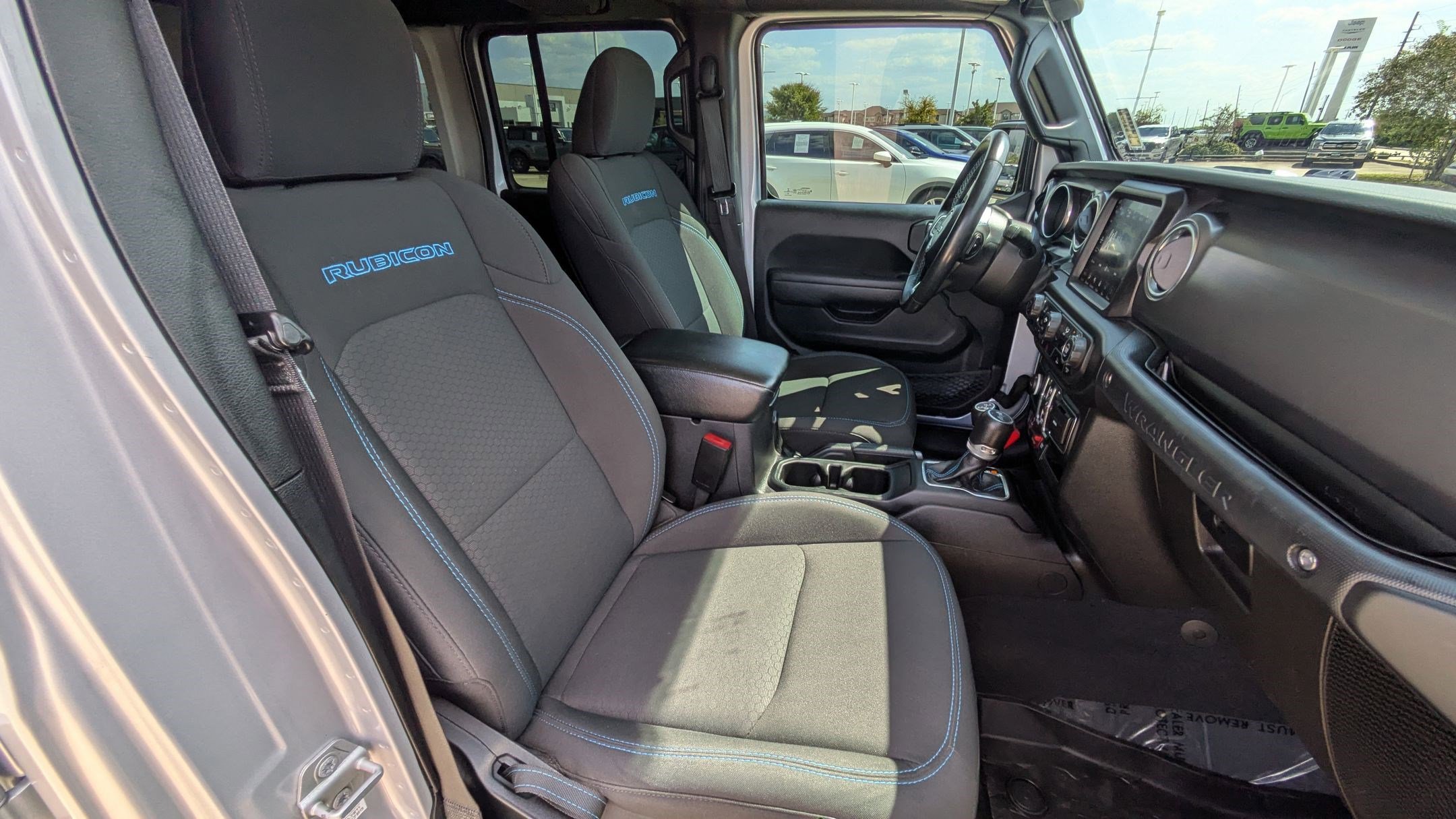 Used 2022 Jeep Wrangler Unlimited Rubicon 4xe image 32