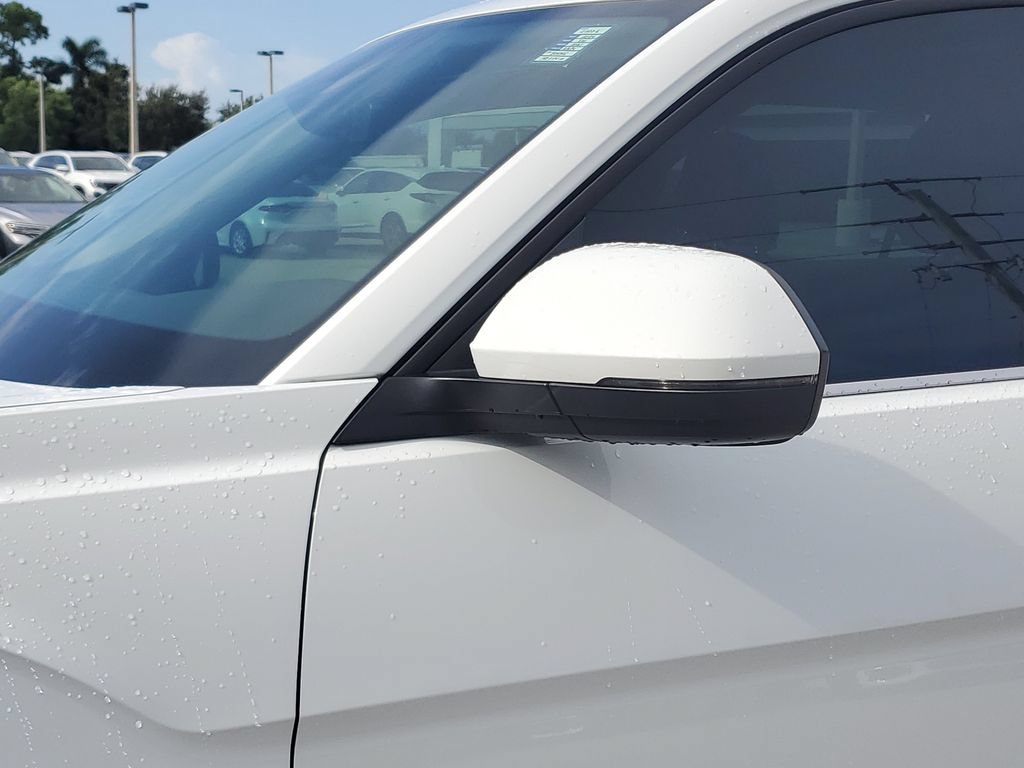 Certified 2024 Volkswagen Atlas SE w/ Panoramic Sunroof Package FWD image 14