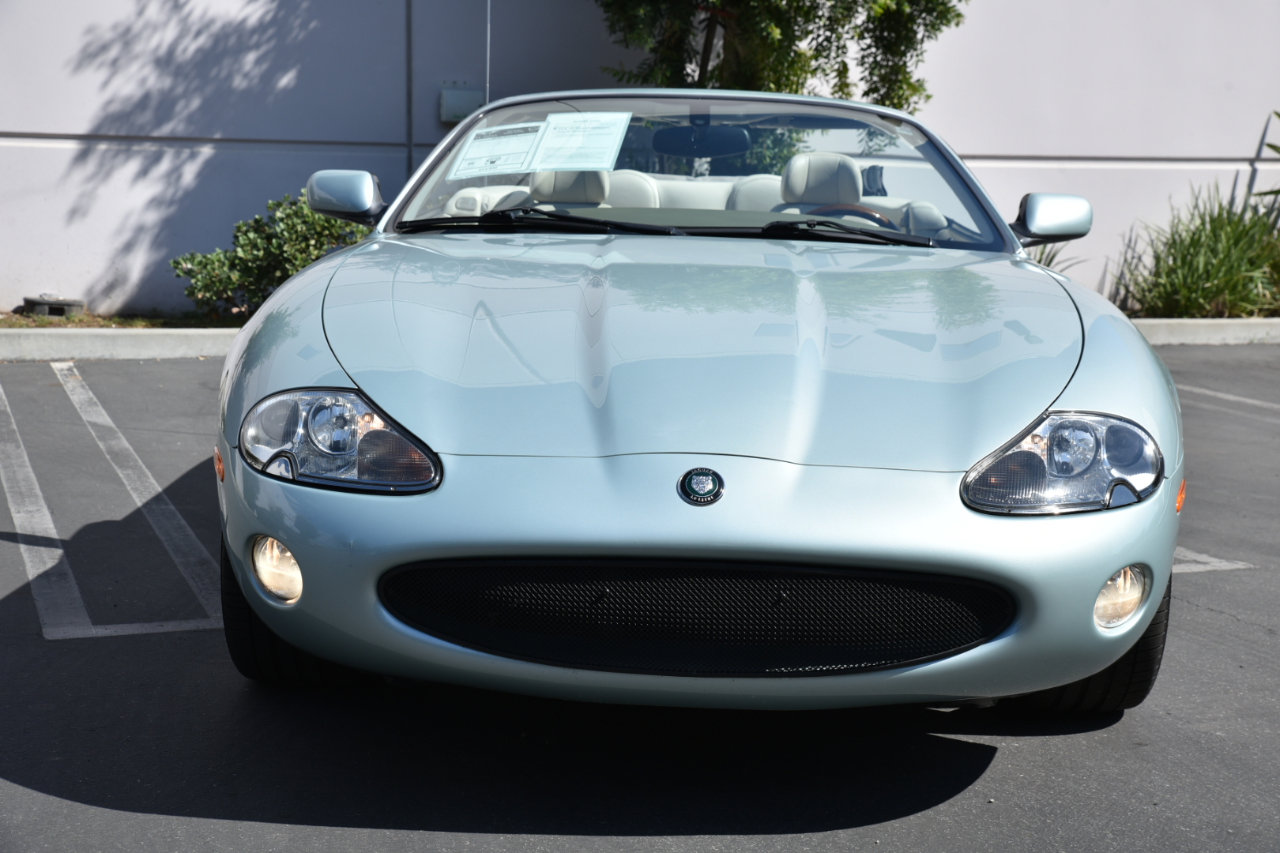 Used 2001 Jaguar XK8 Convertible image 13