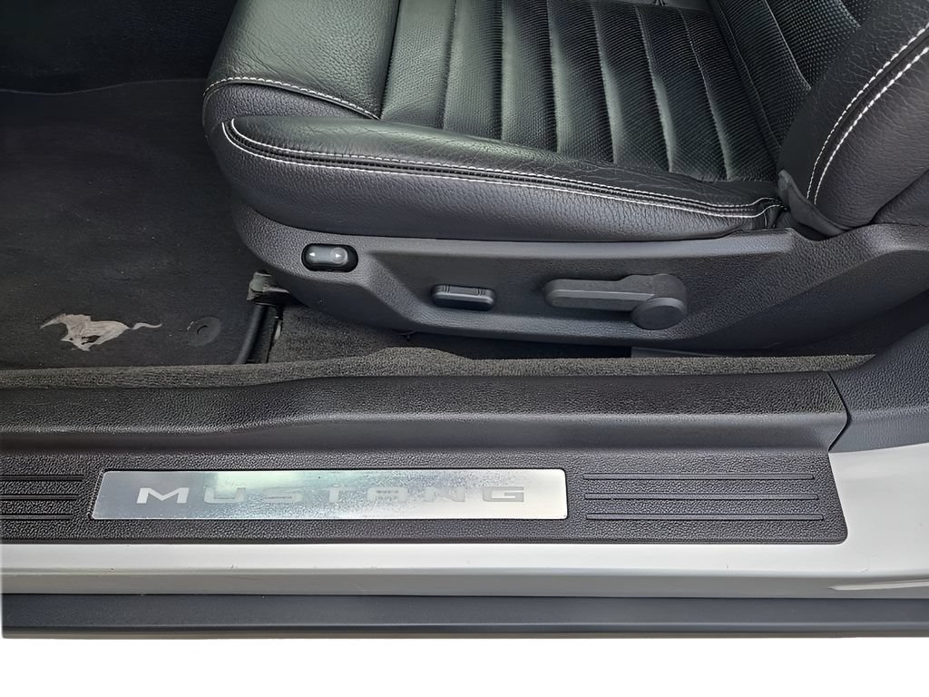 Used 2012 Ford Mustang Premium RWD image 12