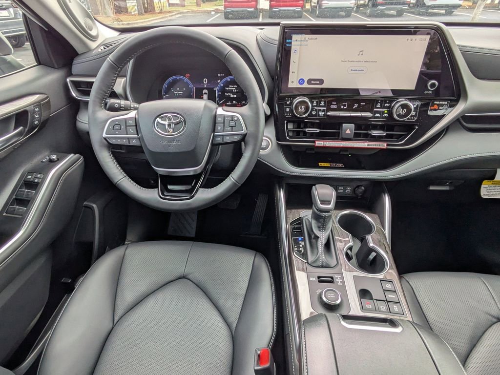 New 2026 Toyota Highlander Limited image 17