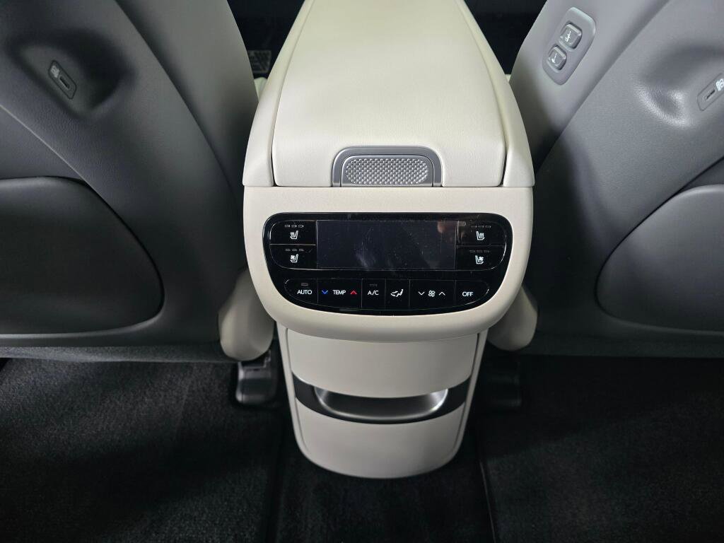 New 2026 Hyundai Ioniq 9 Calligraphy AWD/4WD image 34
