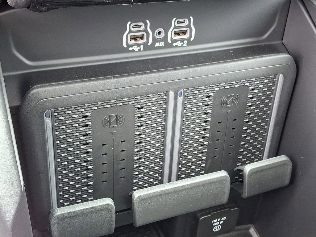 New 2026 RAM 2500 Laramie AWD/4WD image 19