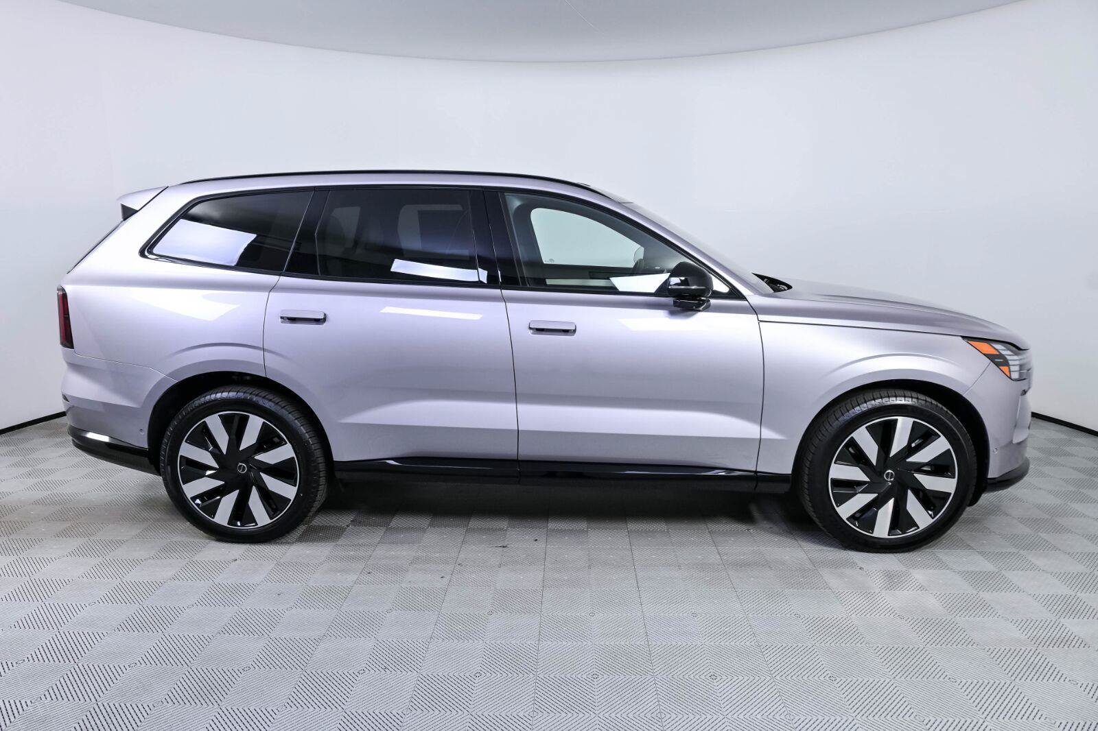 Used 2026 Volvo EX90 Ultra AWD/4WD image 27